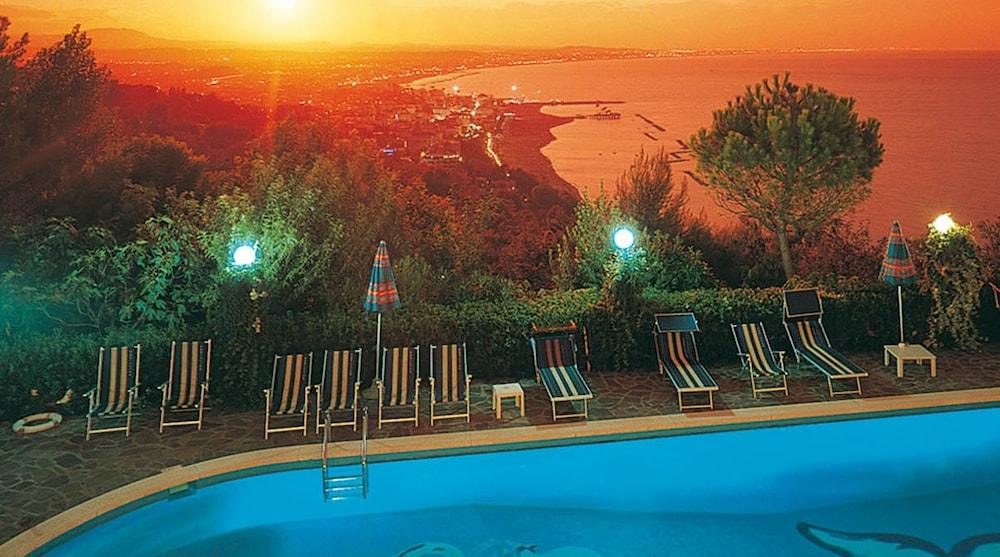 Posillipo Hotel 4*